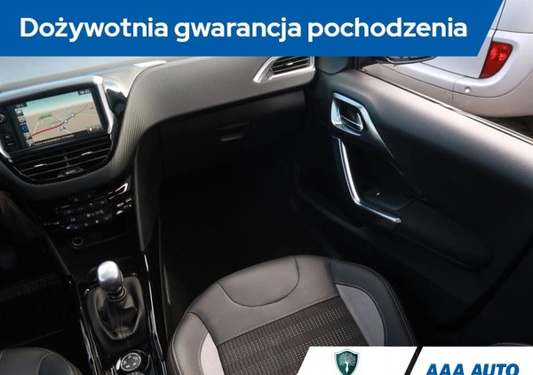 Peugeot 2008 cena 52000 przebieg: 79507, rok produkcji 2016 z Łomża małe 232